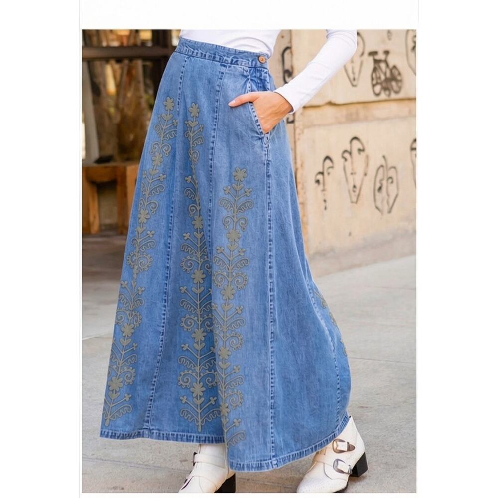 Young Threads Denim Maxi Skirt Embroidered Floral Vine Boho Western Prairie